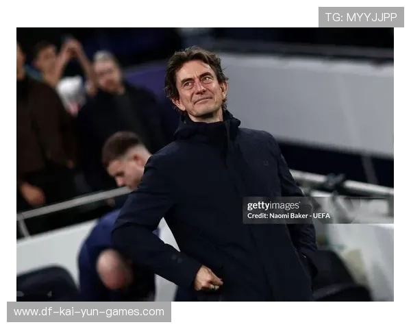 热刺主场再遭打击，弗兰克呼吁球迷助力逆境翻盘，热刺篮球场