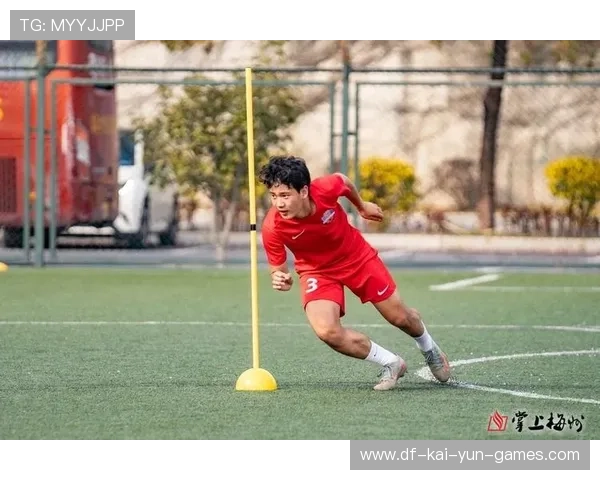 足球训练是否结合本地体育科研院校开展专项研究，足球研究课题